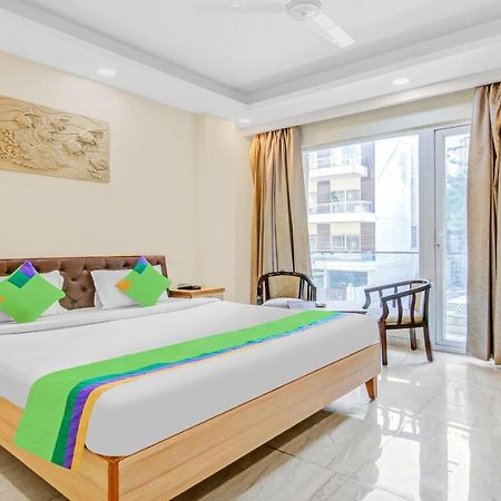Treebo Sai Village Gold Souk - Sec 43 Gurgaon Exterior foto