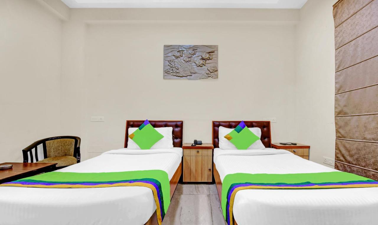 Treebo Sai Village Gold Souk - Sec 43 Gurgaon Exterior foto