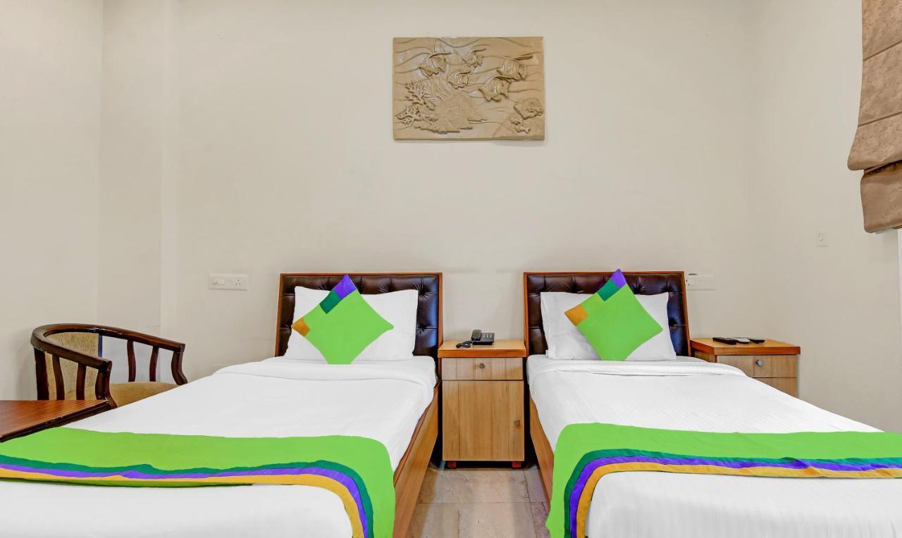 Treebo Sai Village Gold Souk - Sec 43 Gurgaon Exterior foto