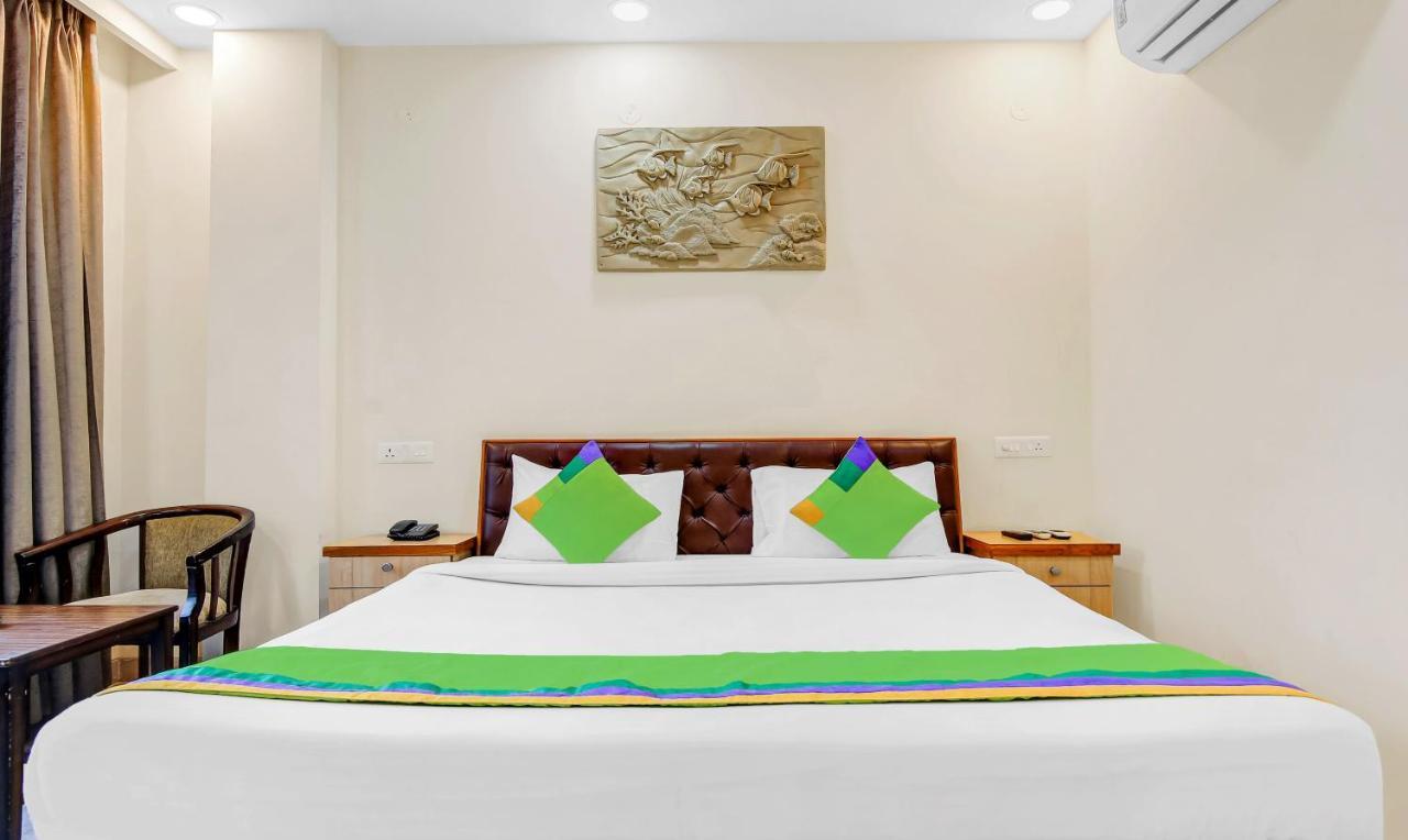 Treebo Sai Village Gold Souk - Sec 43 Gurgaon Exterior foto