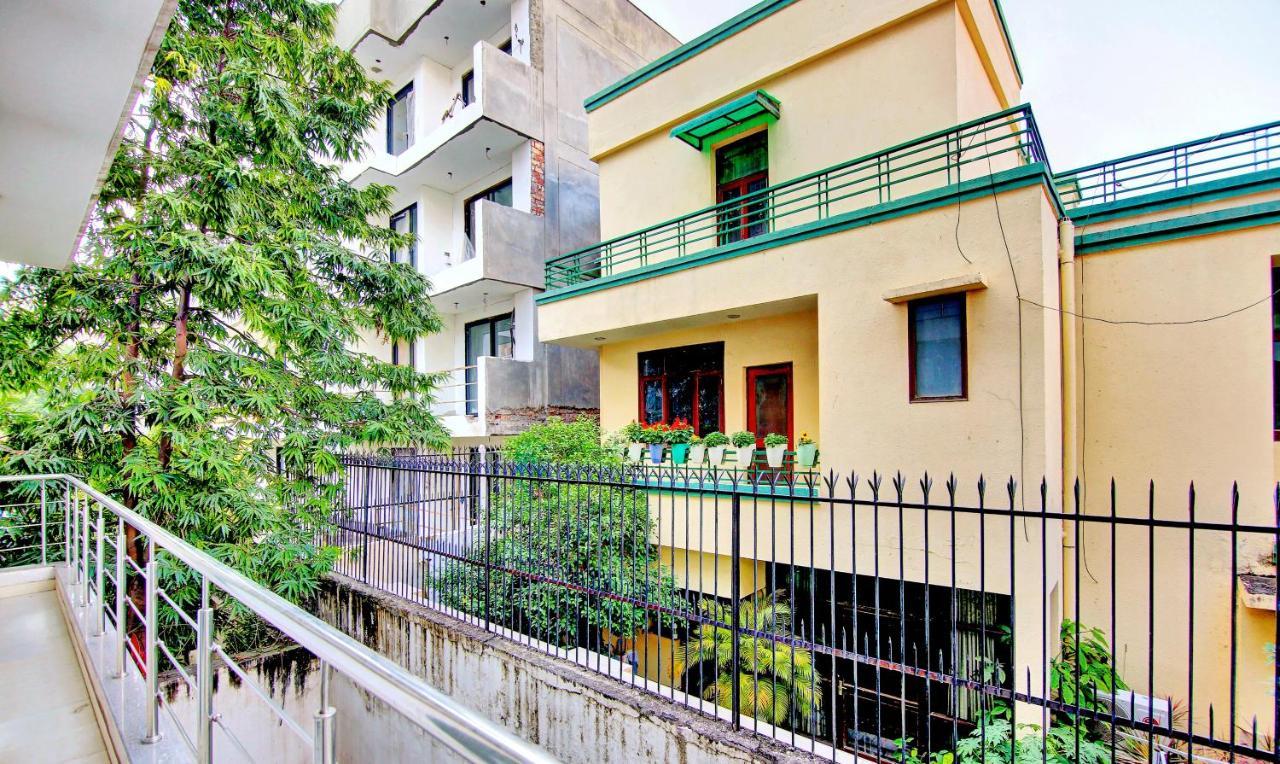 Treebo Sai Village Gold Souk - Sec 43 Gurgaon Exterior foto