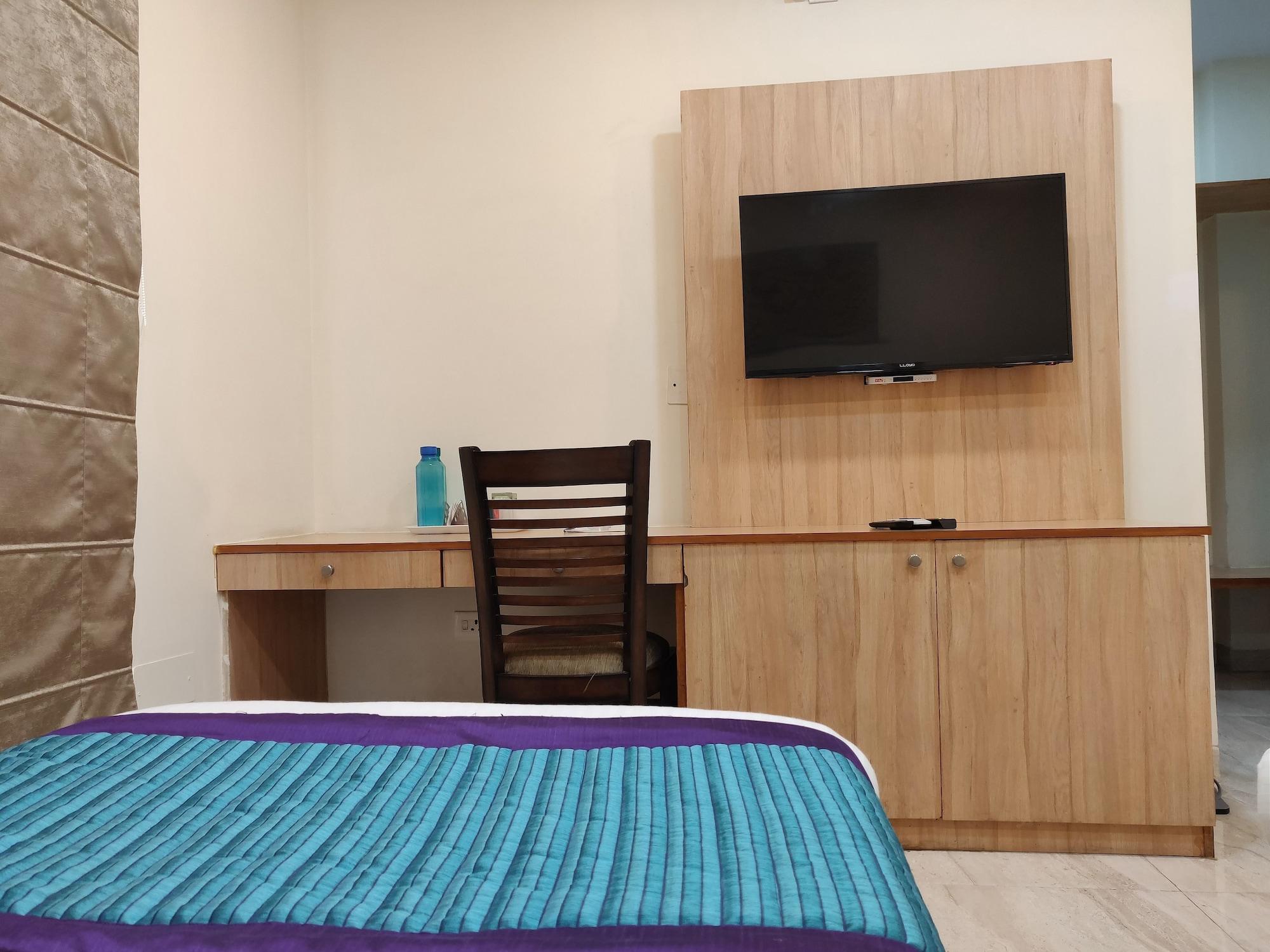 Treebo Sai Village Gold Souk - Sec 43 Gurgaon Exterior foto